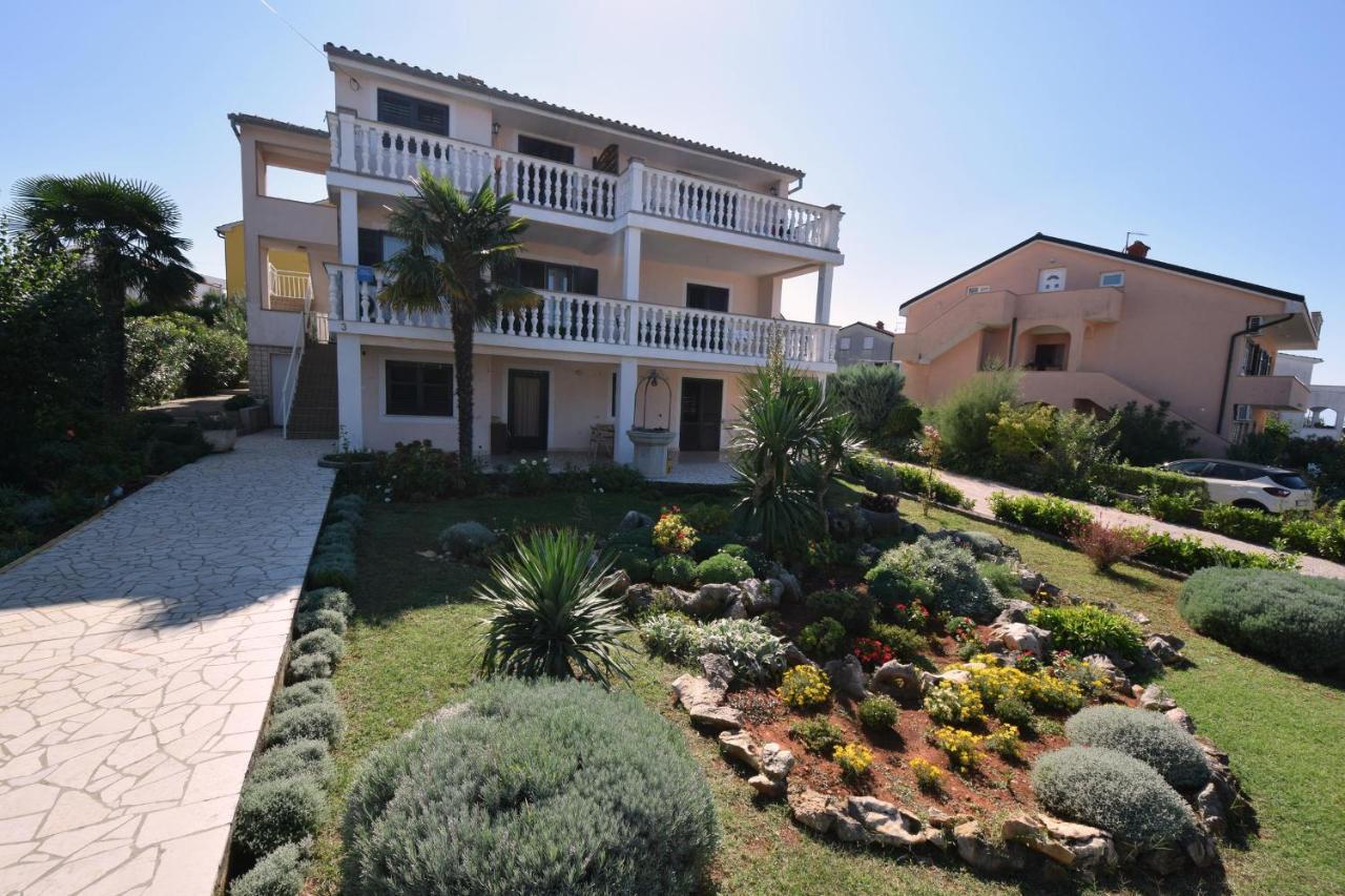 Apartments Marinela ニヴィーチェ エクステリア 写真