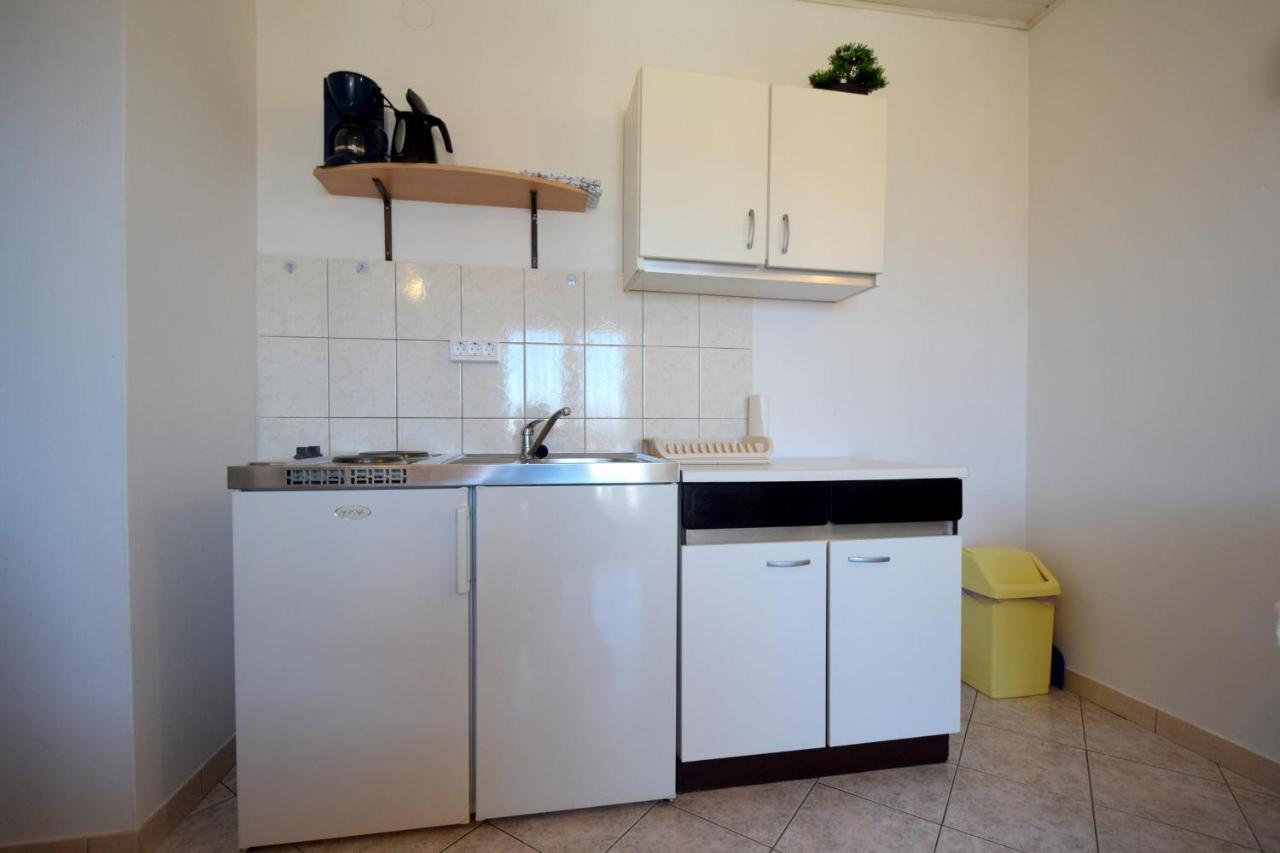 Apartments Marinela ニヴィーチェ エクステリア 写真