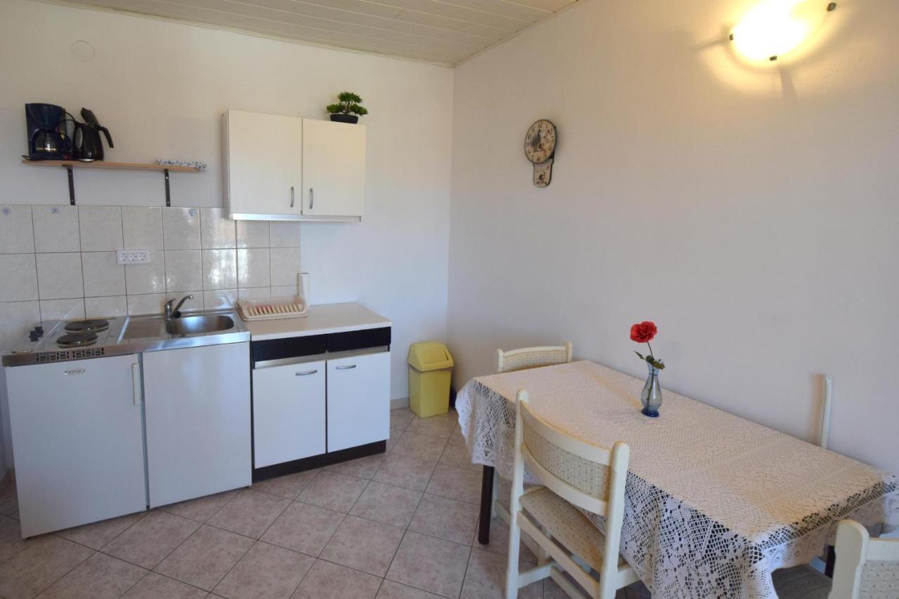 Apartments Marinela ニヴィーチェ エクステリア 写真
